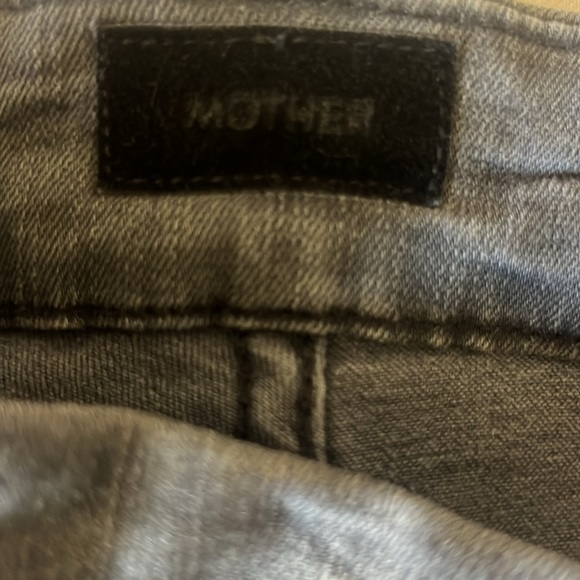 NWT MOTHER High Waisted Looker Ankle Fray Jeans! - Picture 4 of 8
